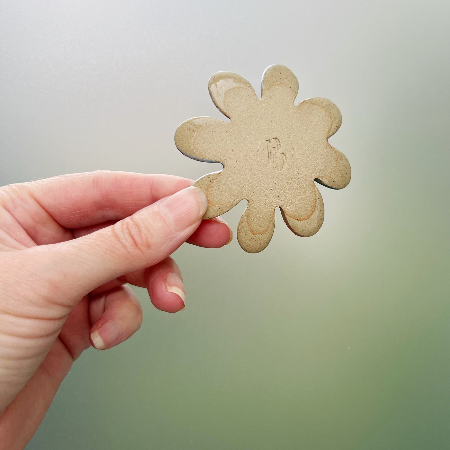 Petal trinket dish - Plum & Belle