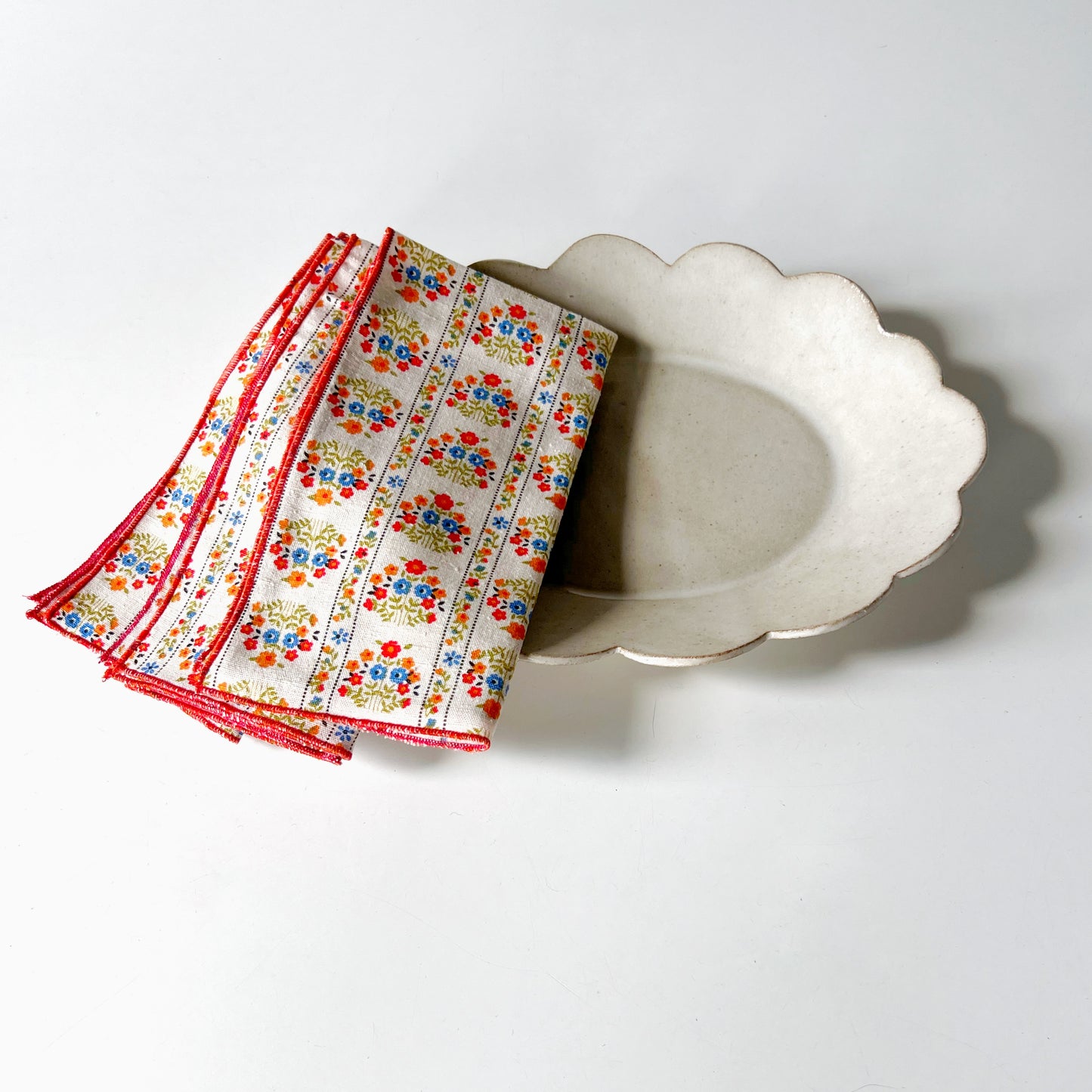 Vintage floral print cotton napkin