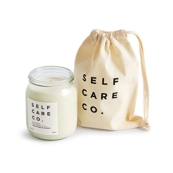 Rose + Bergamot aromatherapy candle - Plum & Belle