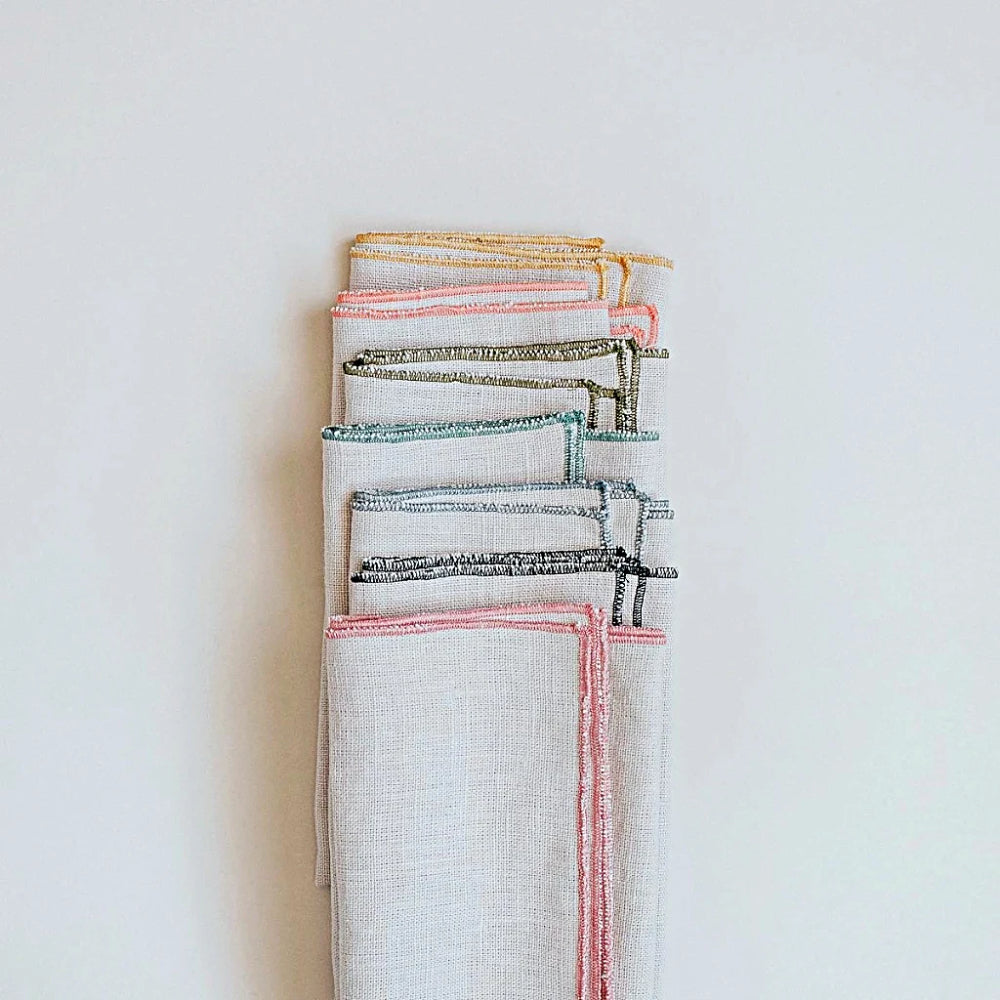 Contrast-edge linen napkin, Aerende - Plum & Belle