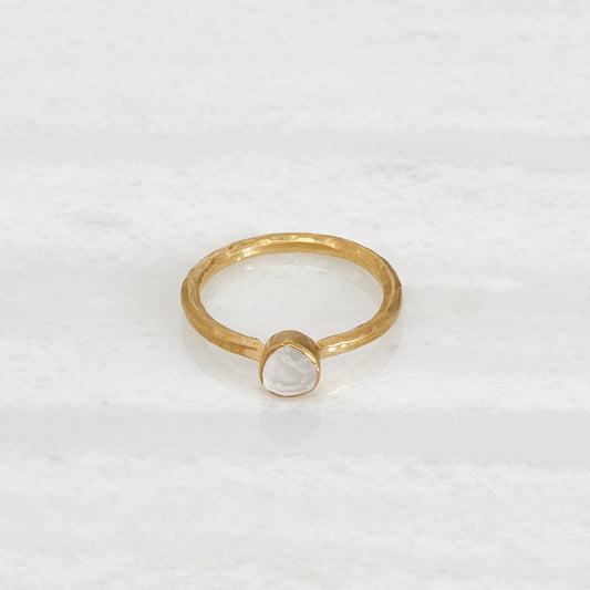 Hammered ring with kunzite stone, gold-plated rings Ishkar   
