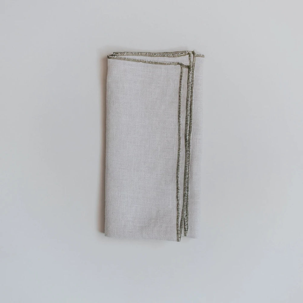 Contrast-edge linen napkin, Aerende - Plum & Belle