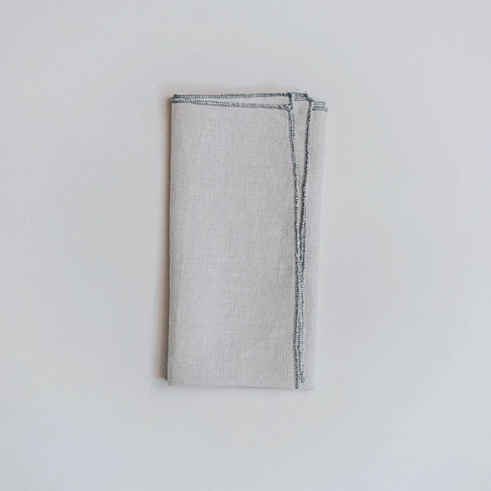 Contrast-edge linen napkin, Aerende - Plum & Belle