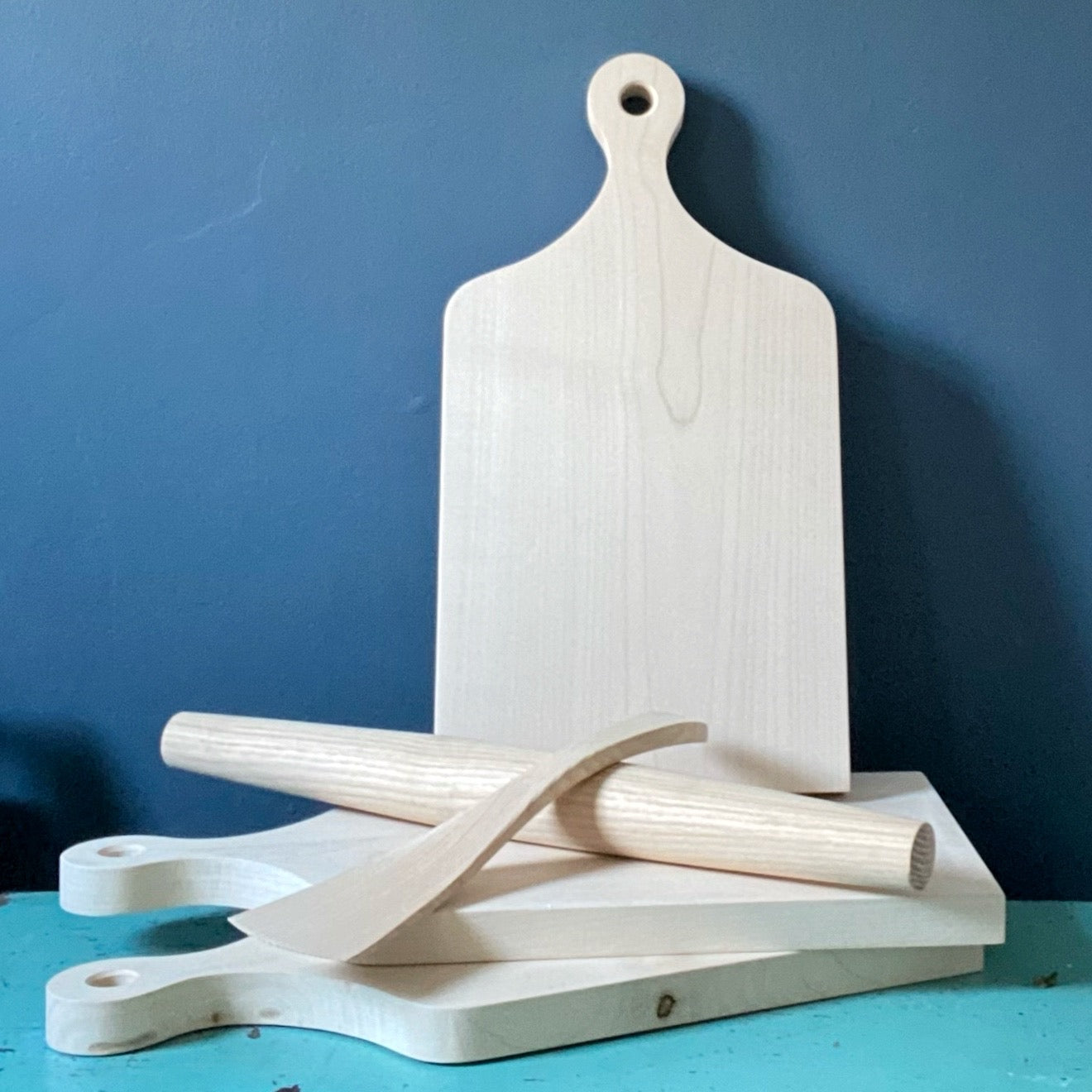 Ash wood chopping board - Plum & Belle