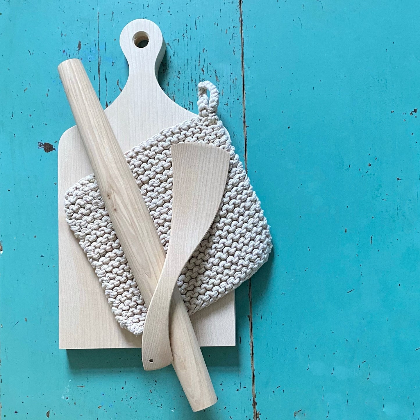 Hand-carved ash spatula, Aerende - Plum & Belle