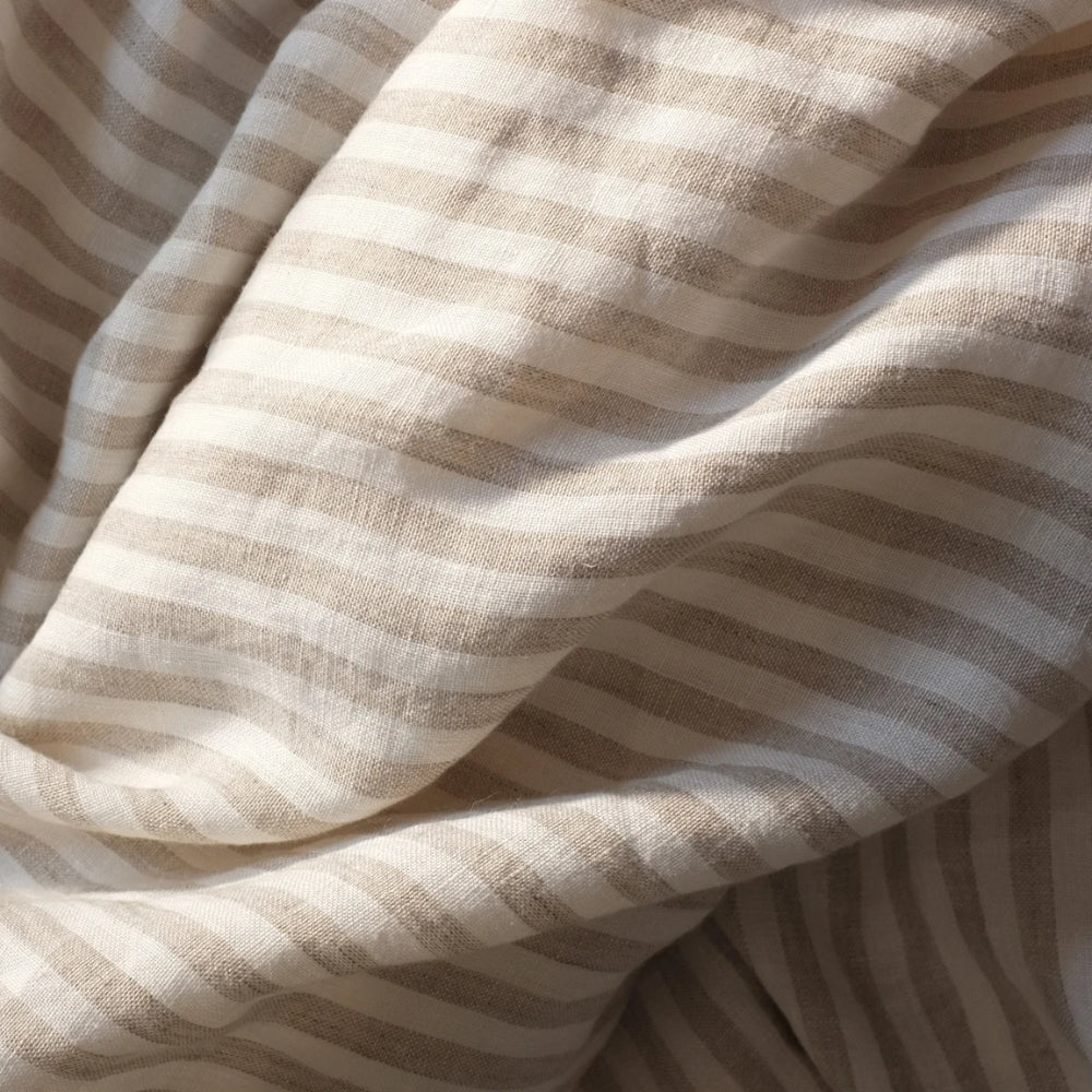 Natural striped washed linen kingsize bedlinen set Aerende - Plum & Belle