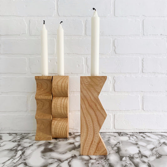 Zig-zag natural chestnut wood candleholder - Plum & Belle