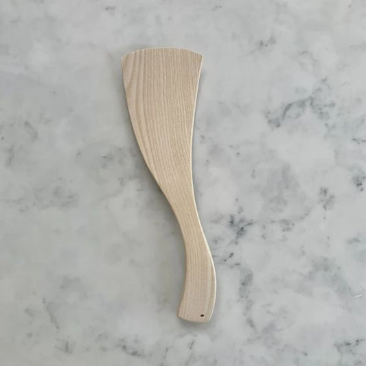 Hand-carved ash spatula, Aerende - Plum & Belle